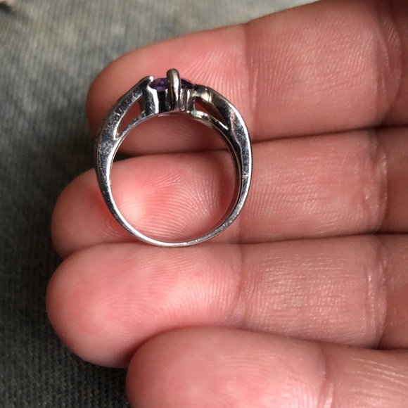 Beautiful purple cocktail ring - Picture 3 of 4